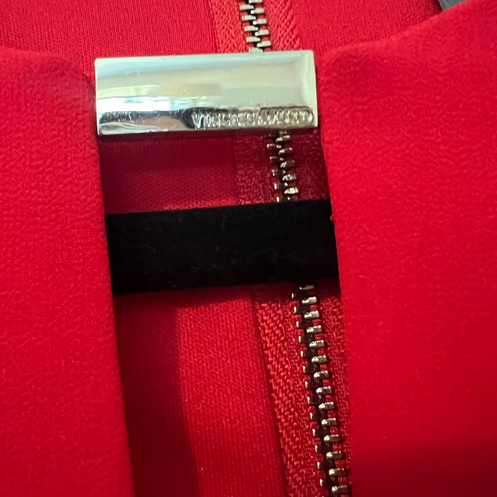 Vince Camuto Red Fitted Inside Layered Chiffon Outside Dress Size 2 - Picture 9 of 9